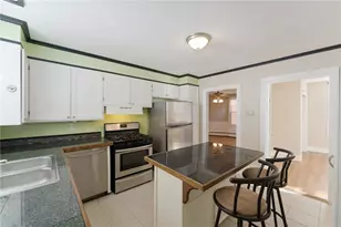 366 Park Pl, Woonsocket, RI 02895 - Photo 8