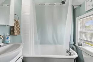 94 Francis Ave, Pawtucket, RI 02860 - Photo 32