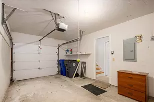 25 Miles Ave, Providence, RI 02906 - Photo 22