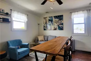 11 Hammond St, Newport, RI 02840 - Photo 2