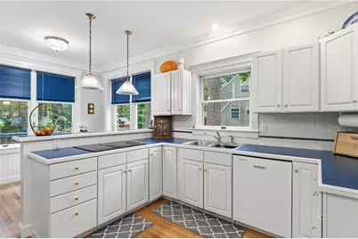 27 Saratoga Avenue, Westerly, RI 02891 - Photo 22