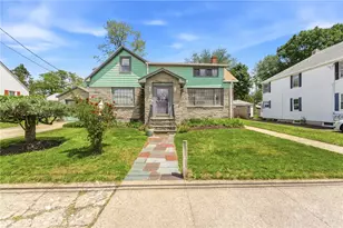 34 Intervale Rd, Cranston, RI 02910 - Photo 1