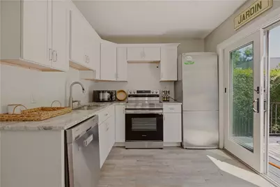 129 Connection Street, Newport, RI 02840 - Photo 8
