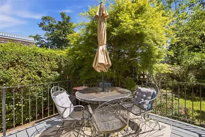 129 Connection Street, Newport, RI 02840 - Photo 10