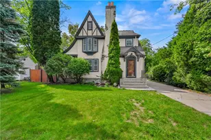 4 Grandview Ave, Lincoln, RI 02865 - Photo 1