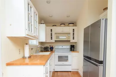 2 Red Cross Terrace, Newport, RI 02840 - Photo 10