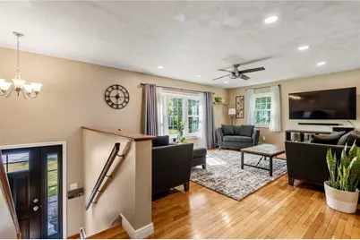 22 Kinnicutt Avenue, Warren, RI 02885 - Photo 12