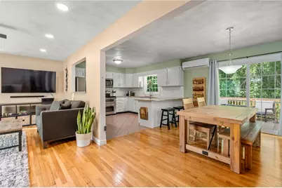 22 Kinnicutt Avenue, Warren, RI 02885 - Photo 8