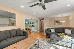 22 Kinnicutt Ave, Warren, RI 02885 - Photo 12