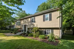 22 Kinnicutt Ave, Warren, RI 02885 - Photo 2