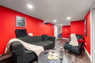 35 Sisson St, Providence, RI 02909 - Photo 16
