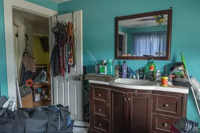 91 Roger Williams Avenue, East Providence, RI 02916 - Photo 4