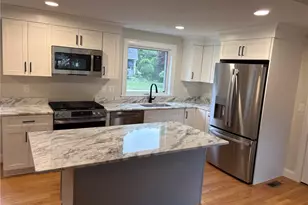76 Beverly Rd, East Providence, RI 02915 - Photo 8