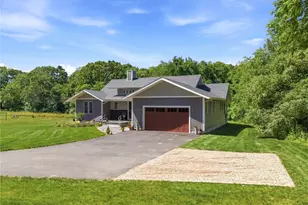 685 Curtis Corner Rd, South Kingstown, RI 02879 - Photo 2