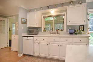 291 Leisure Dr, South Kingstown, RI 02879 - Photo 4