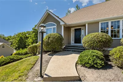 125 West Road, Cumberland, RI 02864 - Photo 2