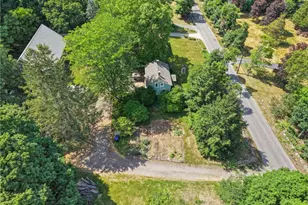 366 Abbott Valley Run Rd, Cumberland, RI 02864 - Photo 6