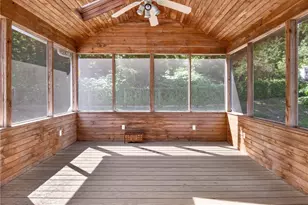 35 Sycamore Dr, Cranston, RI 02921 - Photo 16