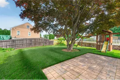 40 Cleveland Street, West Warwick, RI 02893 - Photo 30