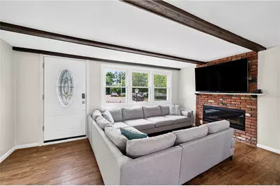 40 Cleveland Street, West Warwick, RI 02893 - Photo 4
