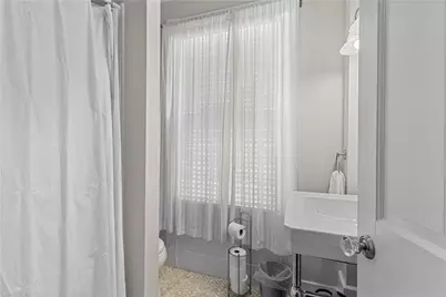 70 Church Street #3, Newport, RI 02840 - Photo 16