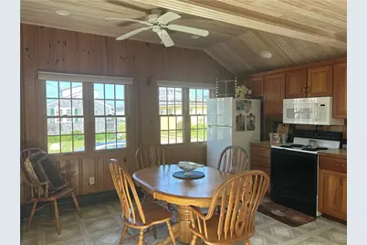 25 Champlin Avenue, Narragansett, RI 02879 - Photo 4