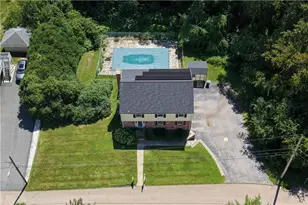 8 Pequot Ave, Westerly, RI 02891 - Photo 4