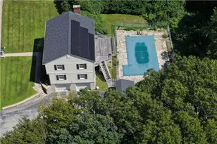 8 Pequot Ave, Westerly, RI 02891 - Photo 2