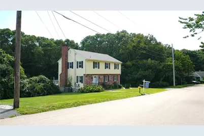8 Pequot Avenue, Westerly, RI 02891 - Photo 2