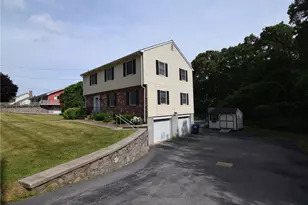 8 Pequot Ave, Westerly, RI 02891 - Photo 4