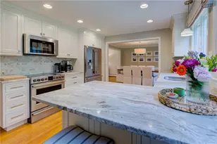 22 Pinetop Rd, Barrington, RI 02806 - Photo 12