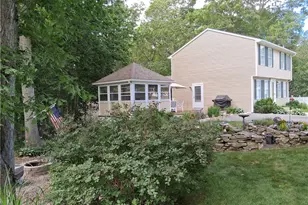 104 Peaked Rock Rd, South Kingstown, RI 02879 - Photo 2
