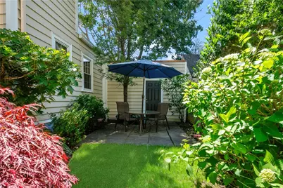 176 Cole Avenue, Providence, RI 02906 - Photo 46