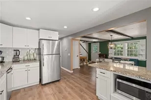 9 Rebecca St, Coventry, RI 02816 - Photo 6