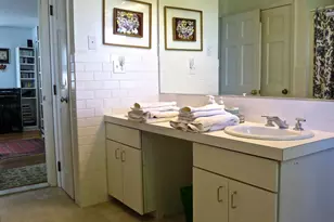 20 Thorpe Ave, Portsmouth, RI 02871 - Photo 16