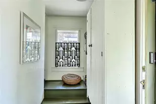 26 Bridge St, Warren, RI 02885 - Photo 18