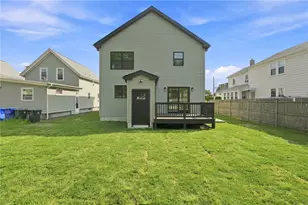 135 Owen Ave, Pawtucket, RI 02860 - Photo 2
