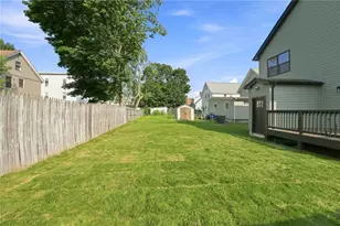 135 Owen Ave, Pawtucket, RI 02860 - Photo 42