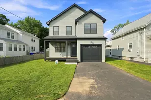 135 Owen Ave, Pawtucket, RI 02860 - Photo 1