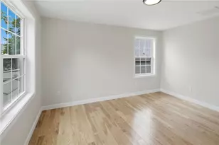 135 Owen Ave, Pawtucket, RI 02860 - Photo 36