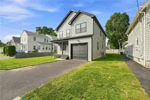 135 Owen Ave, Pawtucket, RI 02860 - Photo 46