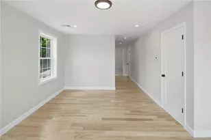 135 Owen Ave, Pawtucket, RI 02860 - Photo 20