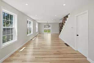 135 Owen Ave, Pawtucket, RI 02860 - Photo 4