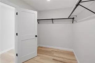 135 Owen Ave, Pawtucket, RI 02860 - Photo 24