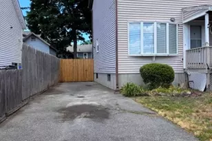 32 Bowles Ct, Pawtucket, RI 02860 - Photo 24