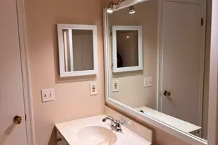 32 Bowles Ct, Pawtucket, RI 02860 - Photo 10