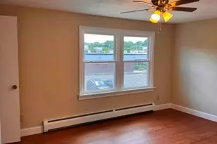 32 Bowles Ct, Pawtucket, RI 02860 - Photo 4