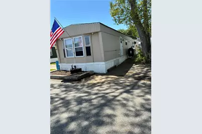 245 Manton Street, Pawtucket, RI 02861 - Photo 2