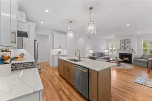 124 Oak St, South Kingstown, RI 02879 - Photo 6