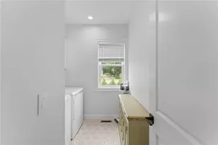 124 Oak St, South Kingstown, RI 02879 - Photo 24